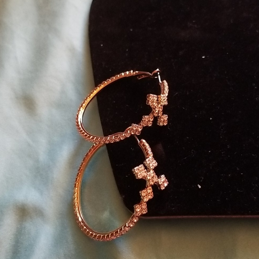 Jewelry - Picture 2 of 2